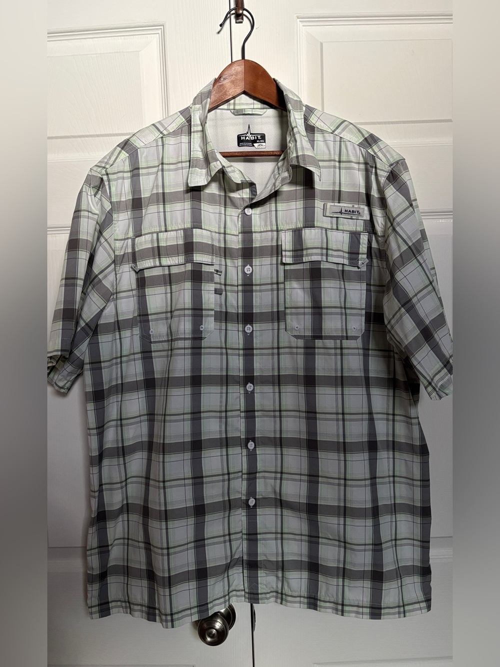 Habit Plaid Short Sleeve Button Up Shirt XL Green Gray Casual Outdoor